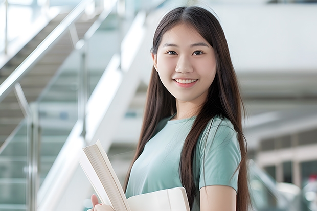 中国人民大学和武汉设计工程学院学校哪个好 录取分数线对比