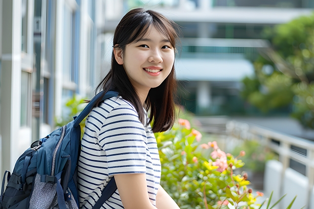 清华大学和广州航海学院学校哪个好 录取分数线对比